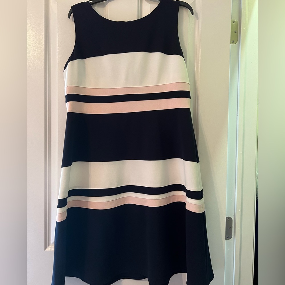 Calvin Klein - lovely work dress or evening event dress